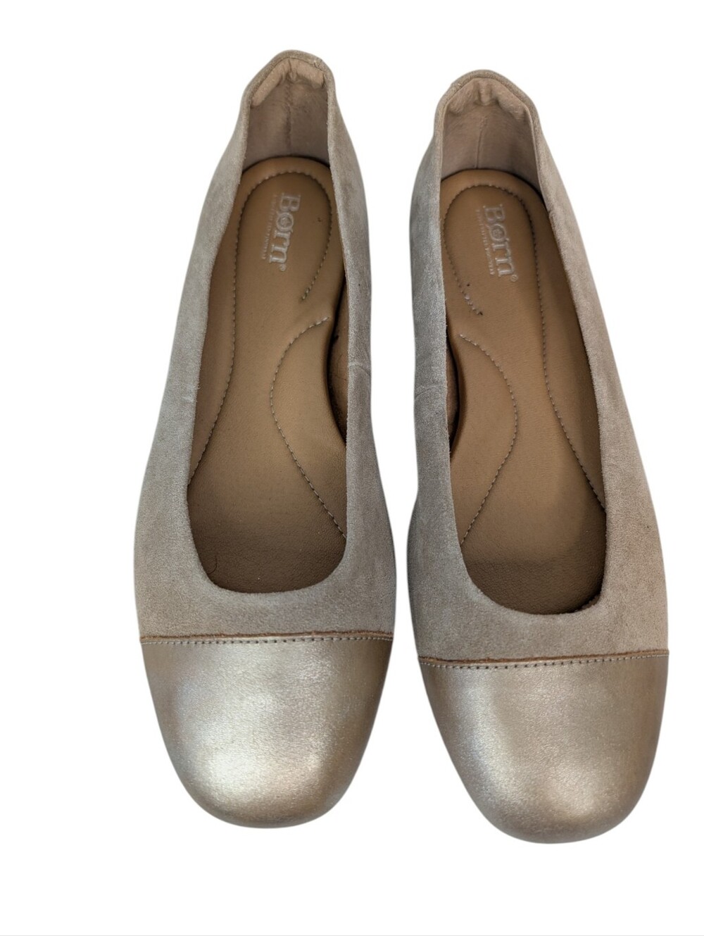 Born Batti cap-toe ballet flats in a taupe and gold metallic colorway....Size 10